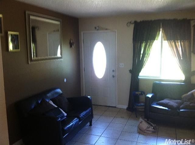 2nd image of 3055 Dovenshire Dr