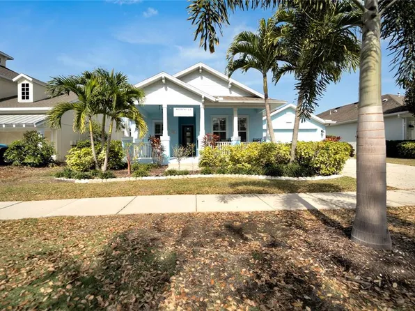 527 Manns Harbor Dr, Apollo Beach, FL 33572