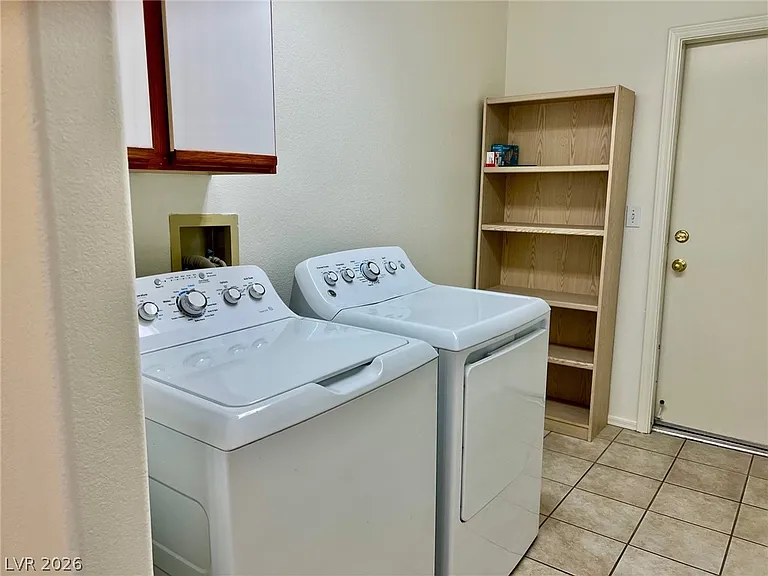 2720 Hope Forest Dr — Photo 9