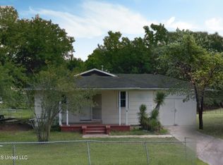 13508 Goffville Rd, Ocean Springs, MS 39564