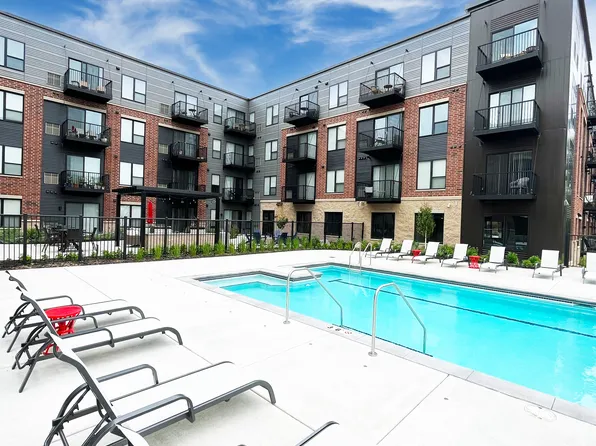 Eagan Heights Apartments