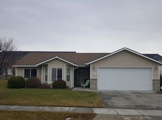 1802 NE 6th Pl, Hermiston, OR 97838