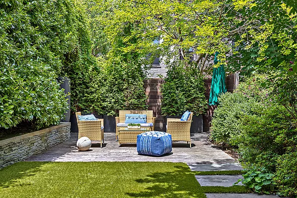 Sold by Douglas Elliman | media 10