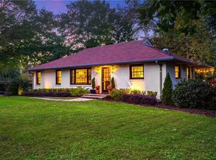 2246 Howell Mill Rd NW, Atlanta, GA 30318