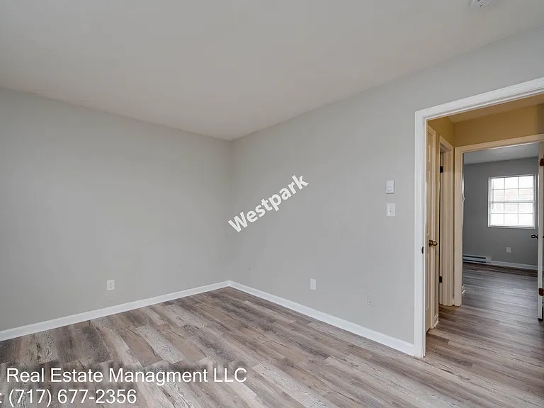 65-51 North St — Photo 10