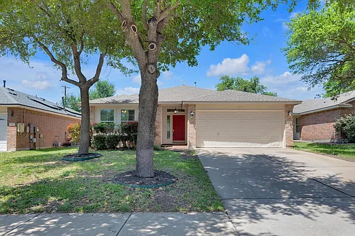 3755 Castle Rock Dr Photo 1