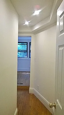 Rented by Voro, LLC | media 43