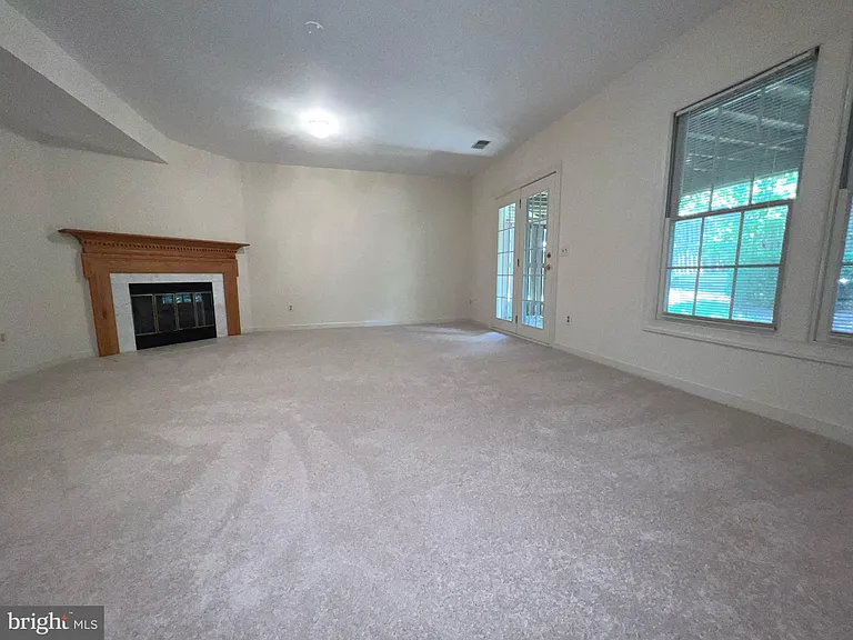 2104 Patty Ln — Photo 16