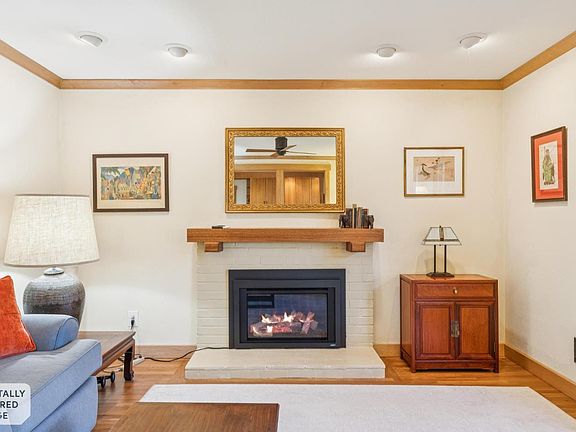 3rd image of 1143 Hudson Avenue