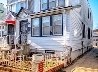 15819 75th Rd, Fresh Meadows, NY 11366