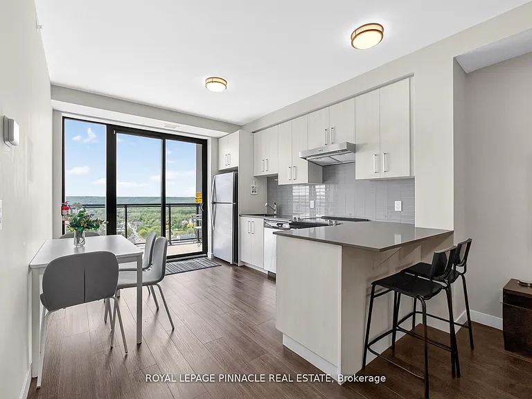 15 Queen St S #2303 — Photo 16