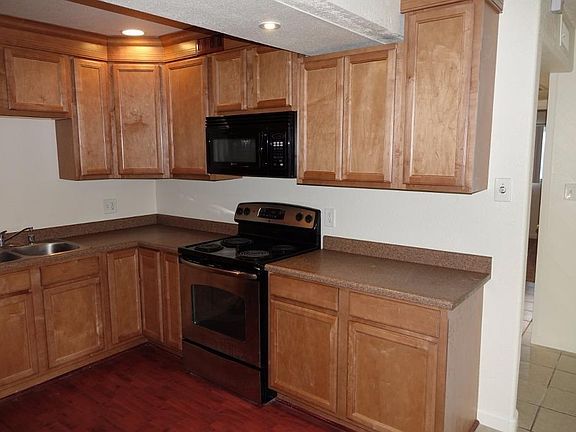 2nd image of 5840 Palm Ave