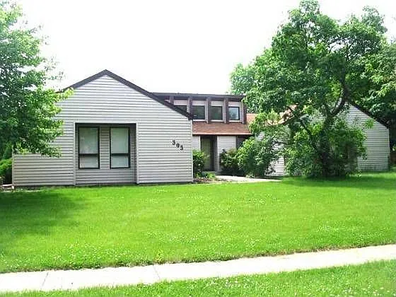 303 N Brookshore Dr photo 1