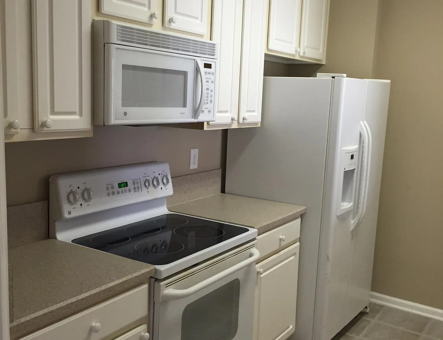 3 bed, 2.0 bath, 1247 sqft, $1,750 — Photo 3