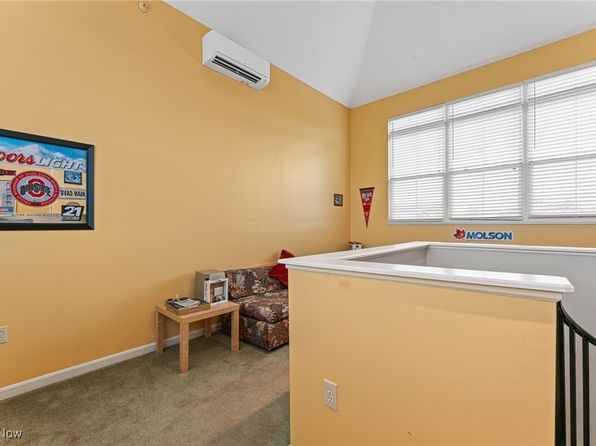 319 California Ave, Lorain, OH 44052