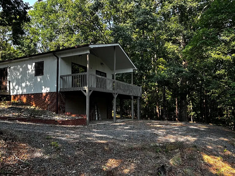 1104 W Oakwood Ave — Photo 1