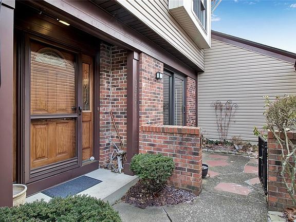 3rd image of 1511 Briaridge Ln