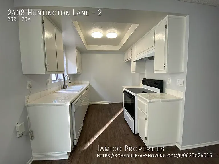 2408 Huntington Ln #2 — Photo 3