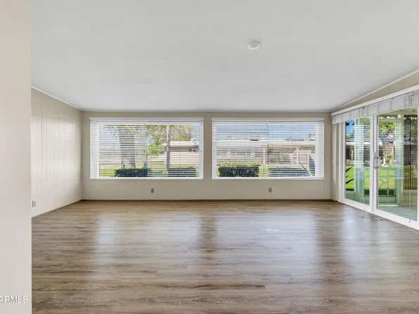 10024 W LAKEVIEW Circle S, Sun City, AZ 85351