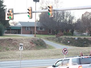 113 Ridge St, Madison Heights, VA 24572