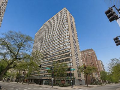 2930 N Sheridan Rd APT 1301, Chicago, IL, 60657