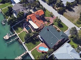 216 1st St W, Tierra Verde, FL 33715