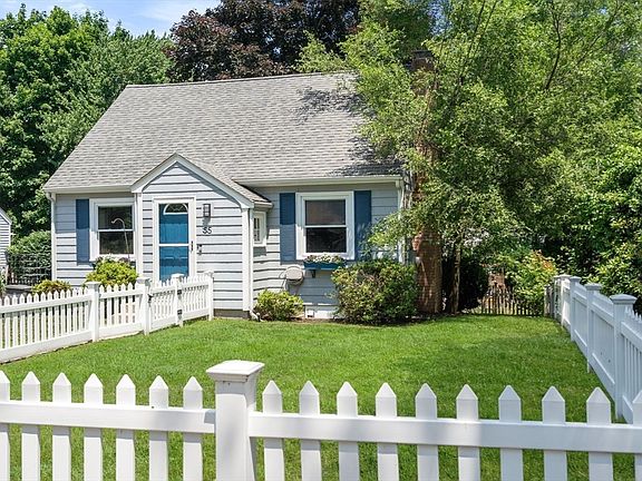2nd image of 55 Joclyn Ave