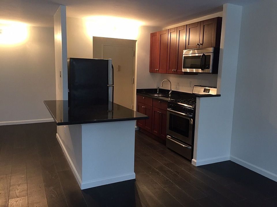 1st image of 829 Greenwood Ave APT 4F