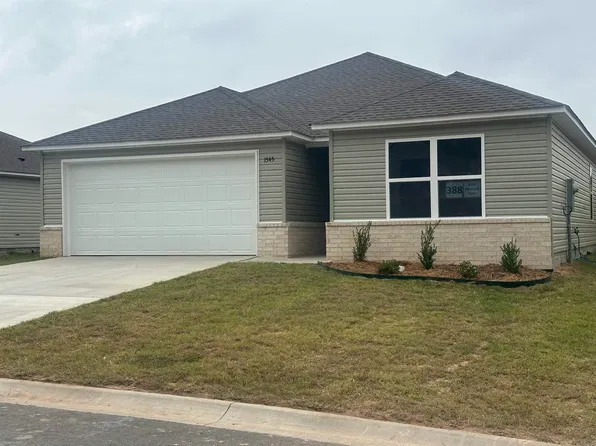 1545 Meadows Dr, Benton, AR 72019