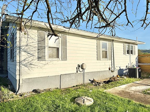 5th image of 104 Garrison Ln