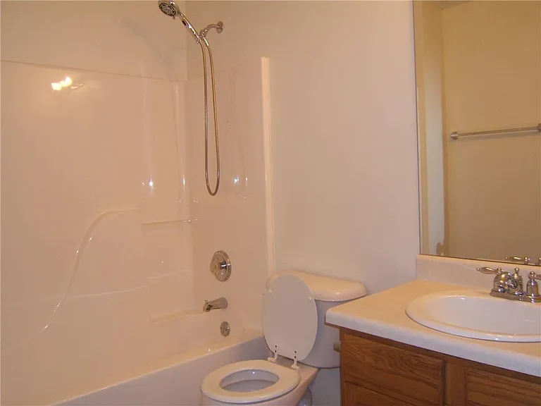 7202 Georges Way — Photo 5