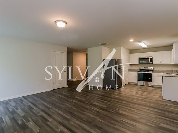 019-photo-dining-room-11499093_08042022