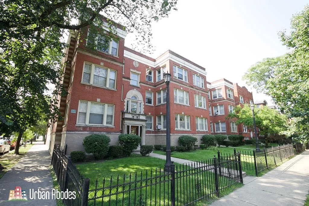 4400 N Racine Ave — Photo 2