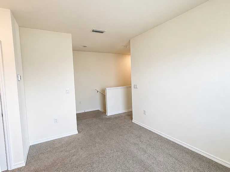 1470 Isleta Loop — Photo 11