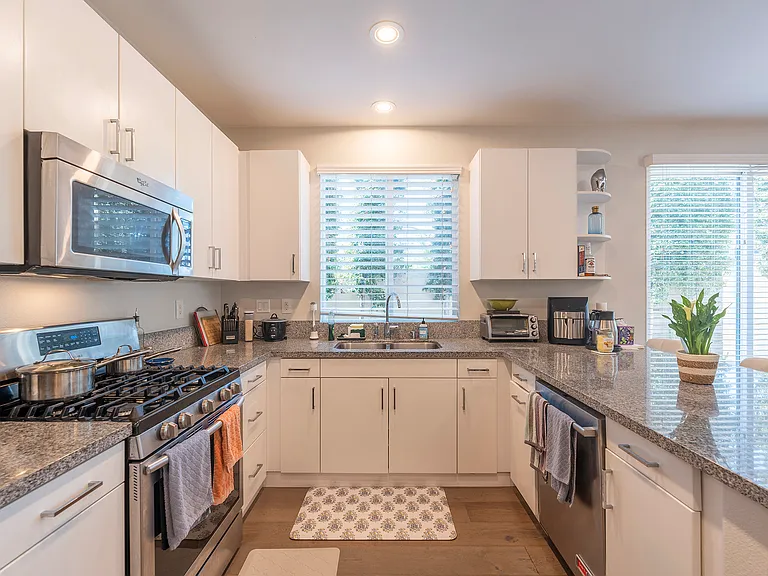 5839 W Manchester Ave — Photo 10