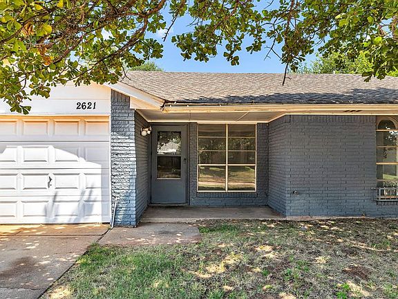 4th image of 2621 SE 50th St