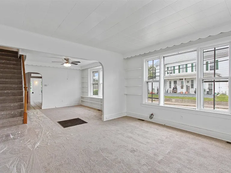 102 S 3rd St — Photo 2