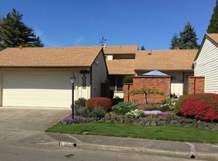 10365 SW Greenleaf Ter, Tigard, OR 97224