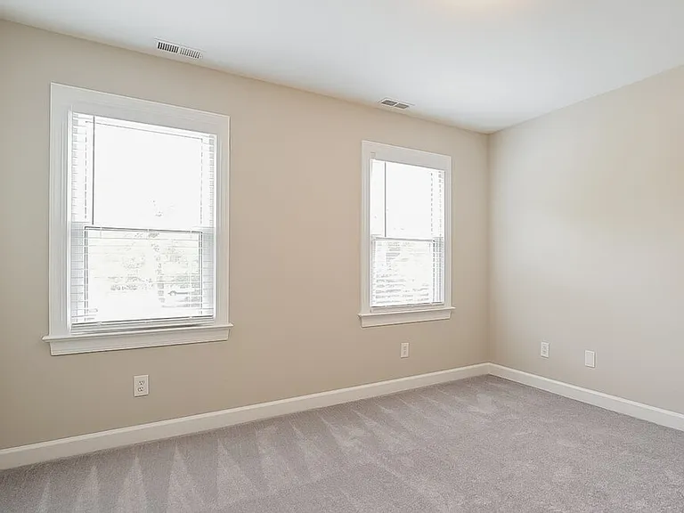 900 Birkdale Dr — Photo 12