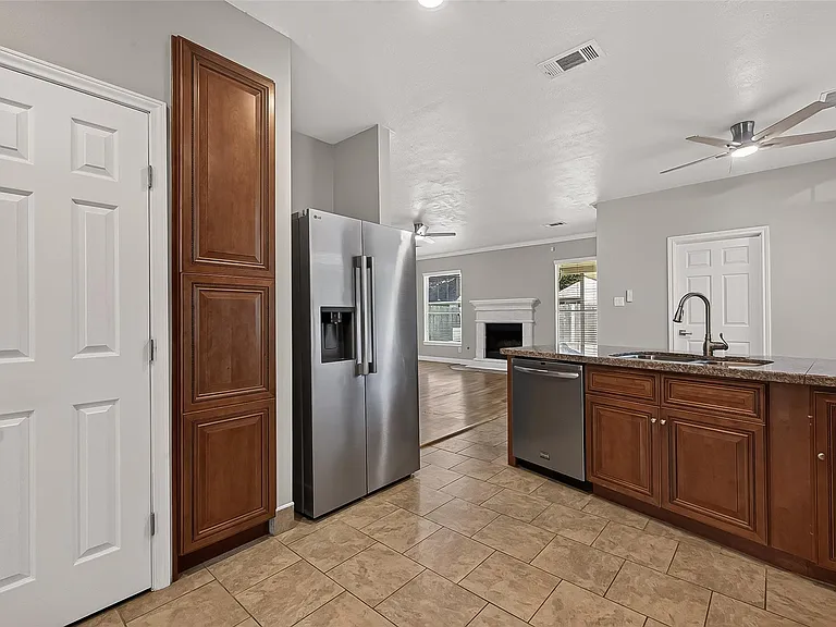 1522 Brook Grove Dr — Photo 11