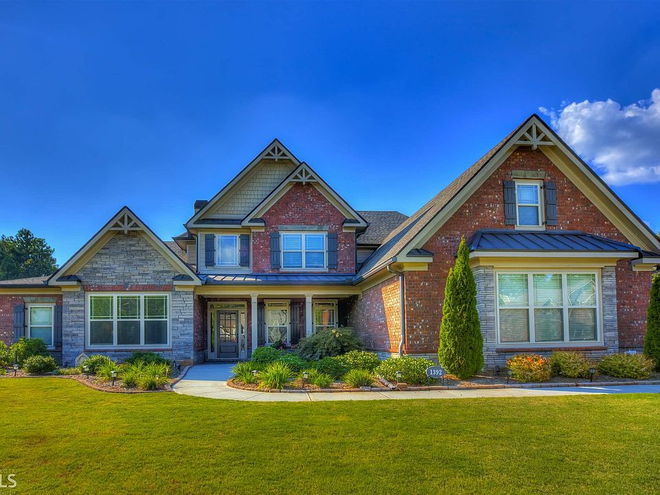 1st image of 1392 Highland Park Way