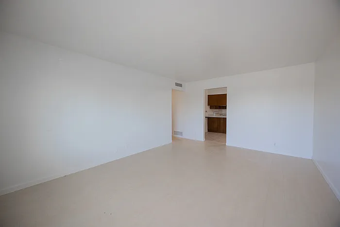 617 E Brown Rd — Photo 6