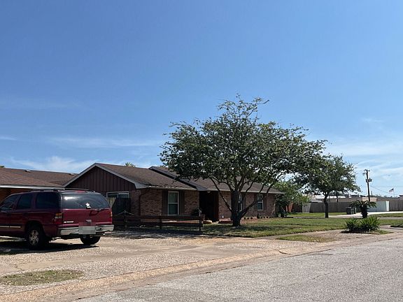 3rd image of 7002 Yucca Dr