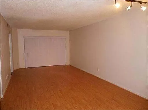 1005 Coral Club Dr #1005 — Photo 6