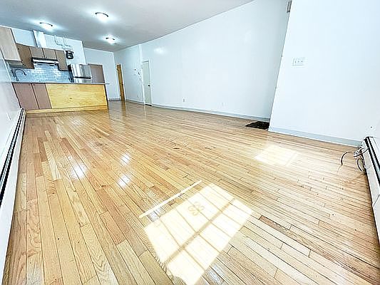 1st image of 27 Eldridge St #2A