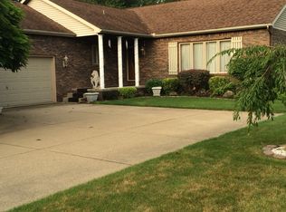 2542 Joann Ct, Niagara Falls, NY 14304