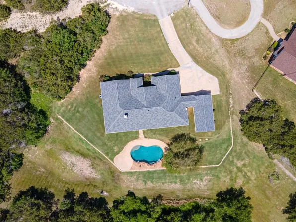 1000 Ronald Rd, Glen Rose, TX 76043