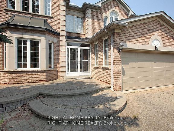 2nd image of 6 Pembrooke Rd