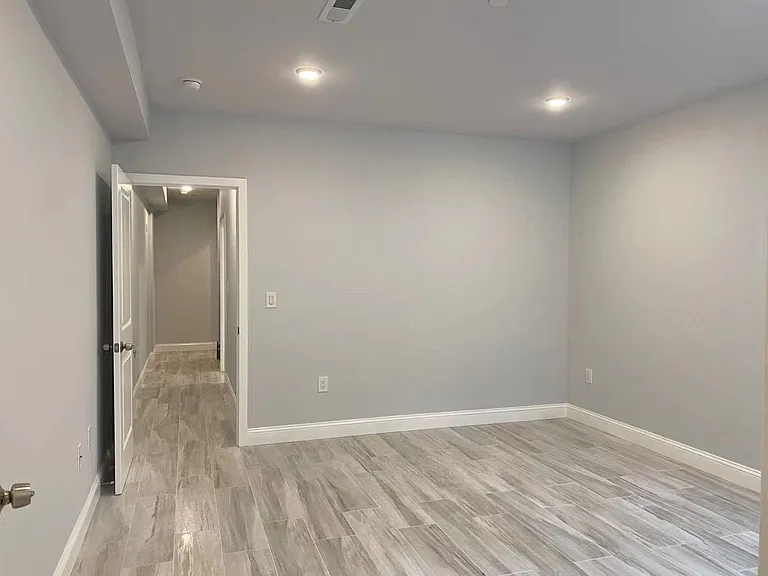 1635 Poplar St #1A — Photo 7