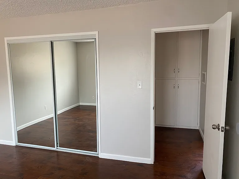 7717 Bright Ave #7 — Photo 3